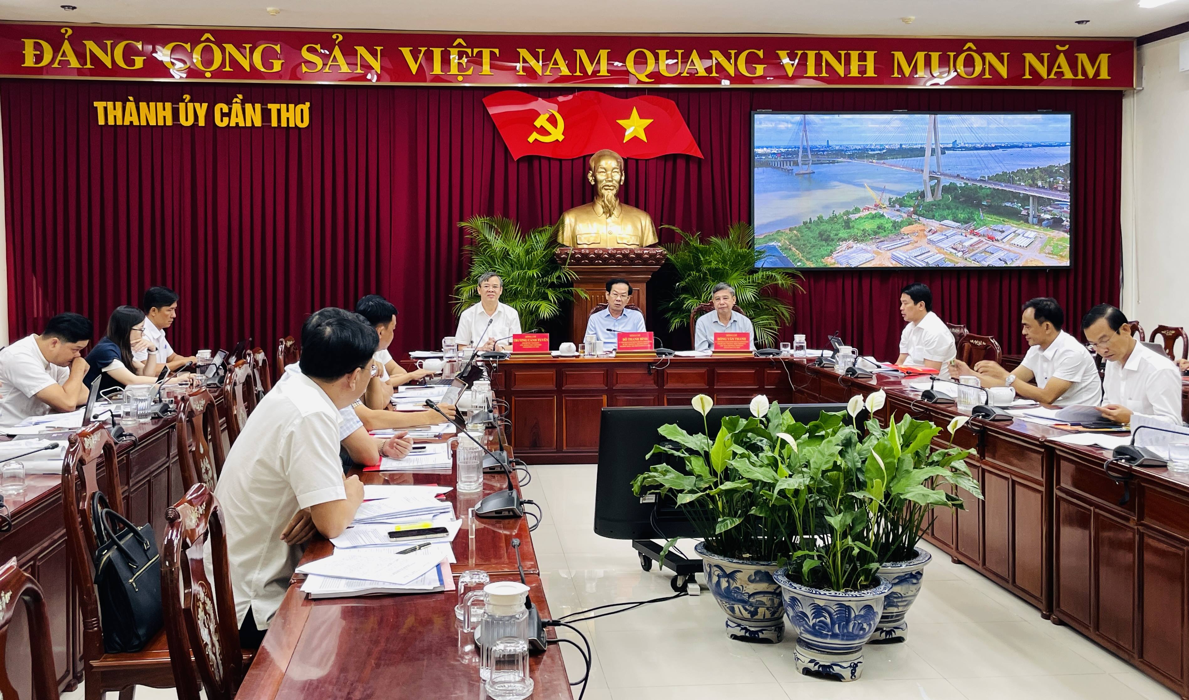 Tập trung tháo gỡ khó khăn các dự án, thúc đẩy tăng trưởng